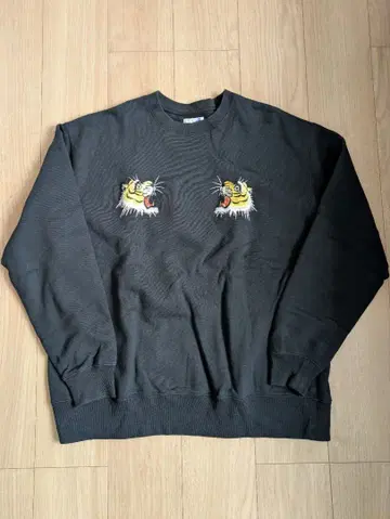 BEAMS XL 사이즈 호랑이 자수 맨투맨