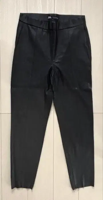 ZARA 인조 가죽 팬츠 / L 사이즈