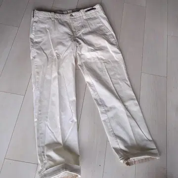 PT701 화이트 팬츠 사이즈 48