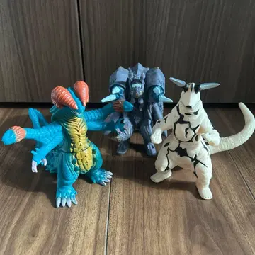 울트라 괴수 시리즈 가고르곤 스피어 메가로조아 엘레킹 3체 세트