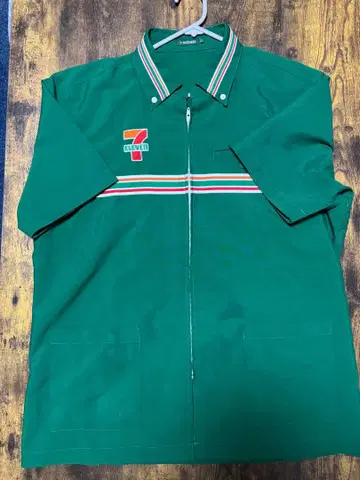 세븐일레븐 그린 컬러 셔츠