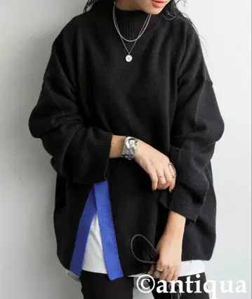 [ 새상품 ] antiqua 하이넥 슬릿 니트 one size