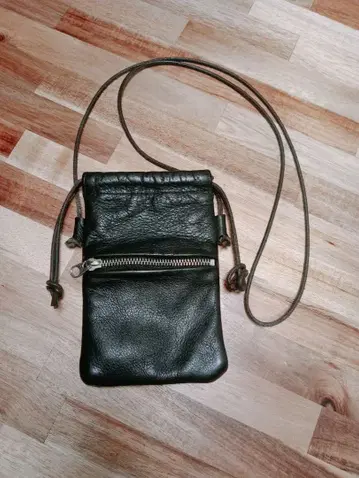 몰밀러스 스마트폰 숄더백