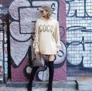 미러나인 Coco 로고 후드 부착 베이지 후드티