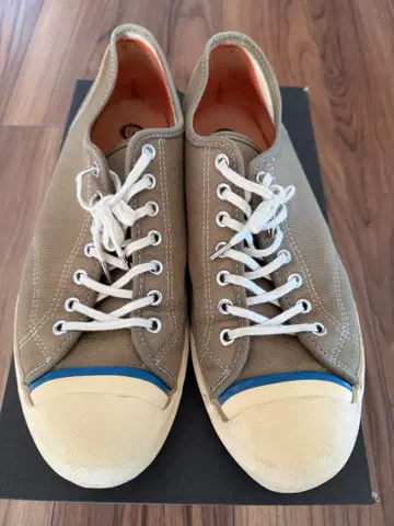 US 카키 로우컷 스니커즈