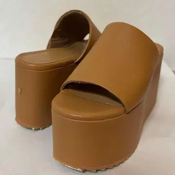 YELLOW 통굽 샌들 L 사이즈 베이지 브라운