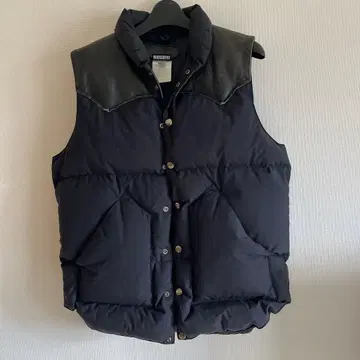 록키 마운틴 블랙 다운 베스트