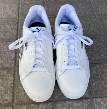 PUMA 화이트 레오파드 무늬 스니커즈 23cm