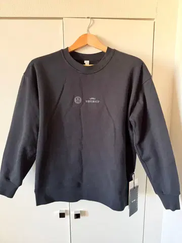 Lululemon Movember 콜라보 트레이닝복 사이즈 4