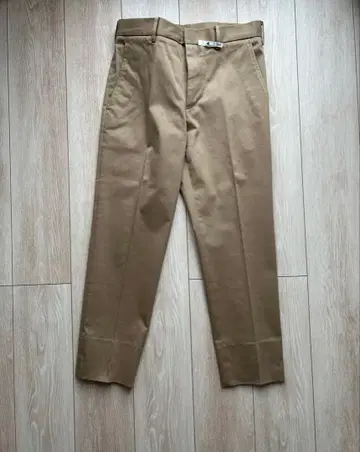 TOMORROW LAND 베이지 치노 슬랙스 슬림핏