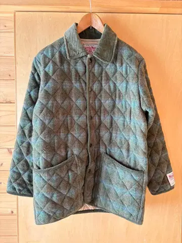 고품질 사이즈 M 상당 해리스 트위드 퀼팅 자켓