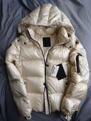 새상품 타트라스 벨보 아이보리 01(S)