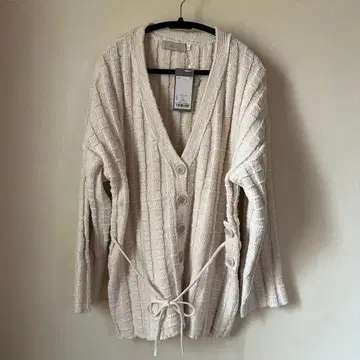 [ 미사용 새상품 택 포함 ] 아이보리 니트 가디건 긴팔