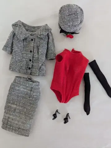 Babie 바비 복각판 커리어 걸 아웃핏