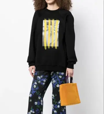 플랜시 프린트 맨투맨