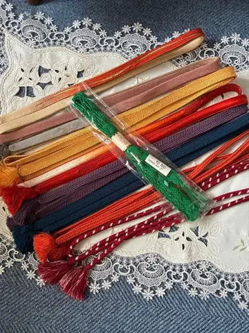 다색 술 달린 허리띠 9개 세트