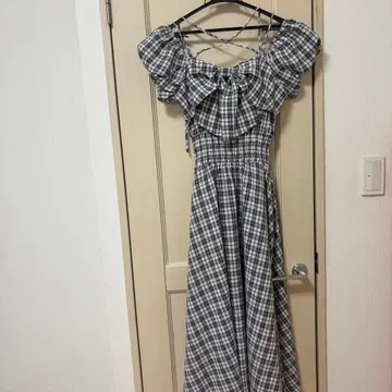 빅 리본 오프숄더 원피스