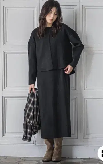 이번 시즌 신상 메이슨 그레이 스웨이드 느낌 x 니트 셋업 블랙