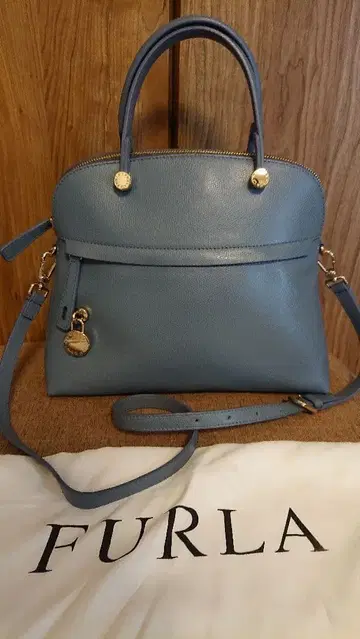 1회 단시간 사용 FURLA 블루 그레이 2way 백 (수납 봉투 포함)