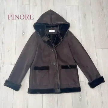 PINORE 후드 부착 무스탕 코트