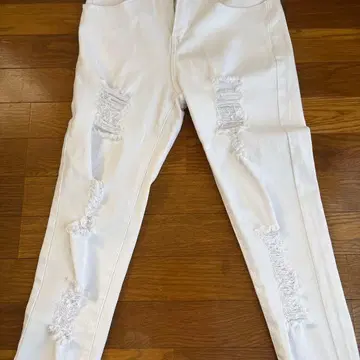 화이트 데미지 데님 팬츠