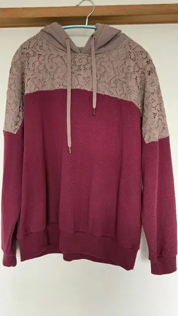 배색 디자인 후드티