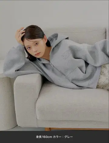 W 지퍼 볼륨 슬리브 후드티