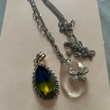 그라데이션 눈물형 탑 크리스탈 목걸이 2세트