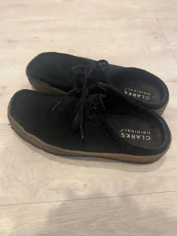 Clarks 블랙