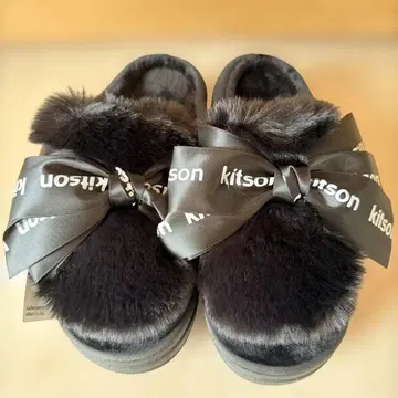 캐스키드슨 통굽 퍼 샌들 블랙