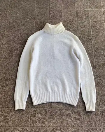 MORRIS & SON 터틀넥 스웨터