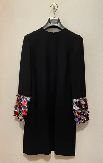 새상품급 빅토리아 베컴 소매 장식 블랙 무릎 기장 원피스