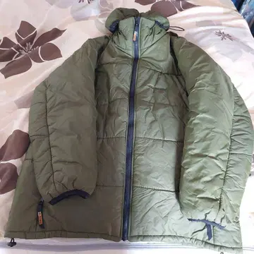 [ Snugpak ] 올리브 그린 후드 부착 다운 자켓