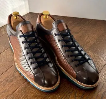 [ TLB ] TLB MALLORCA 펀칭 가죽 스니커즈