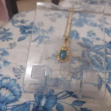 오팔 골드 펜던트 목걸이