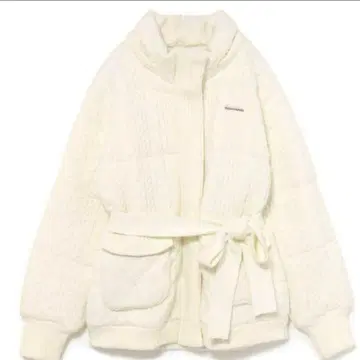 ANDMARY 케이블 니트풍 다운 자켓 화이트 새상품