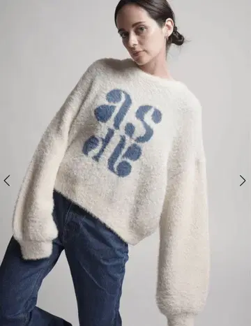 새상품 : ETHR OF 이사 오브 화이트 로고 니트 스웨터