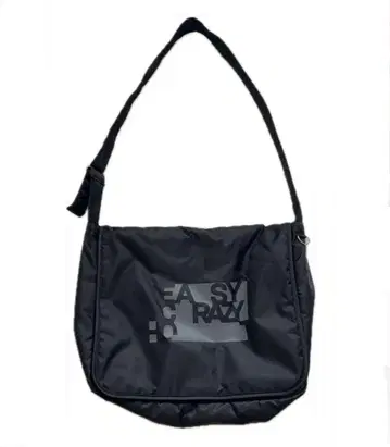 르세라핌 LESSERAFIM EASYCRAZYHOT 숄더백