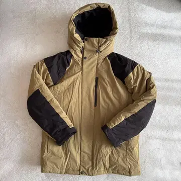 카키/블랙 후드 부착 다운 자켓