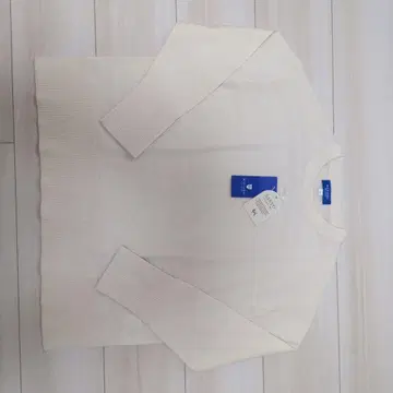 블루 레이블 크레스트브릿지 화이트 스웨터 38