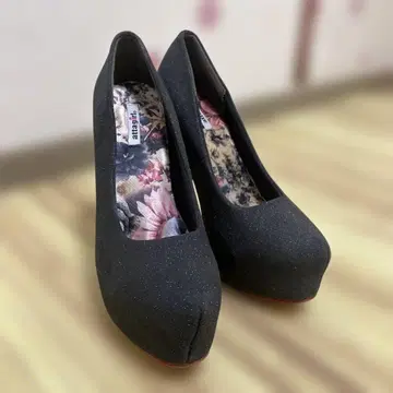 블랙 라메 하이힐