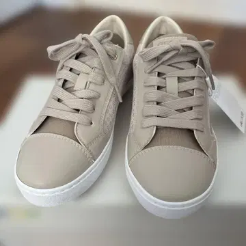 GEOX RESPIRA 베이지 스니커즈