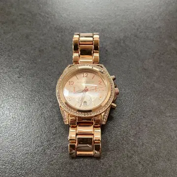 미사용 마이클코어스 시계