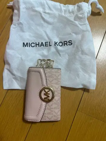 새상품급 MICHAEL KORS 핑크 키케이스