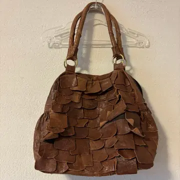 프릴 패치워크 디자인 가죽 백