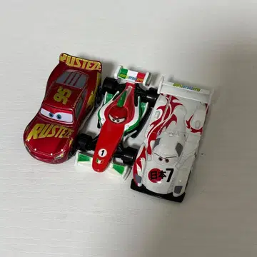 토미카 카즈 맥퀸 슈 토도로키 프란체스코 베르누이