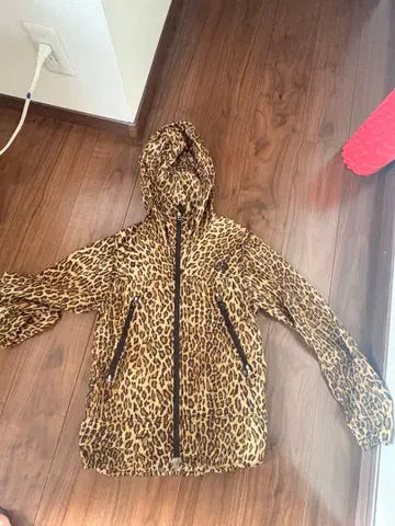 THE NORTH FACE 레오파드 무늬 마운틴 파카