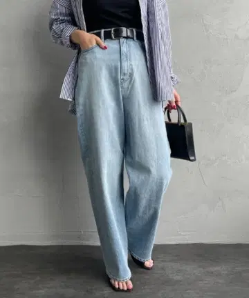 [YANUK/야누크] JOAN 하이웨스트 와이드 데님 23