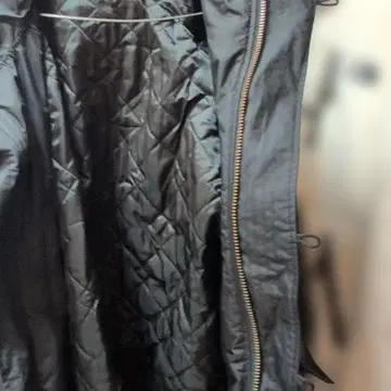 DKNY 블랙 후드티 퍼 포함 상태 좋음 사용감 거의 없음