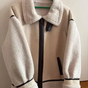 올리브 데 올리브 무스탕 코트